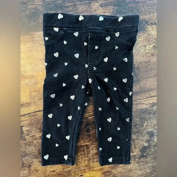 Calvin Klein Jeans | infant leggings. Size: 3/6M. - Picture 1 of 8